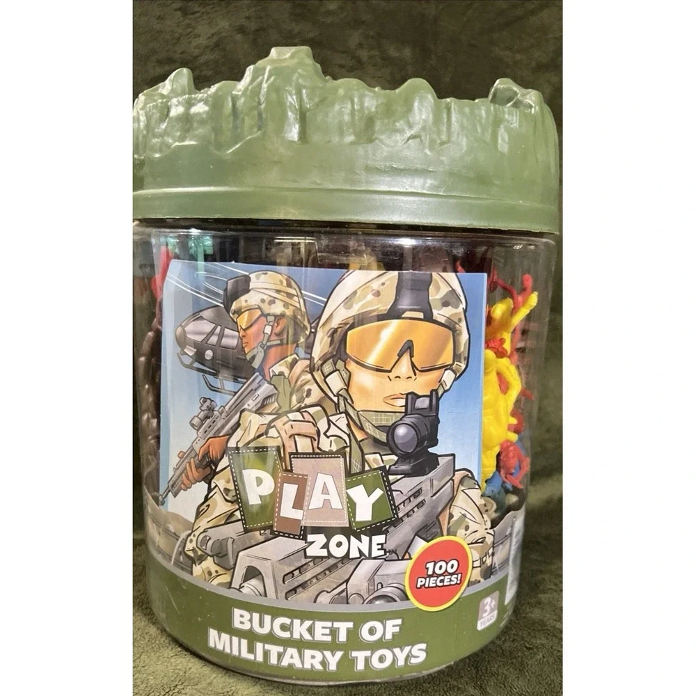 PLAY ZONE BUCKET SET 100 PIECES MILITARY TOYS (1896)‎